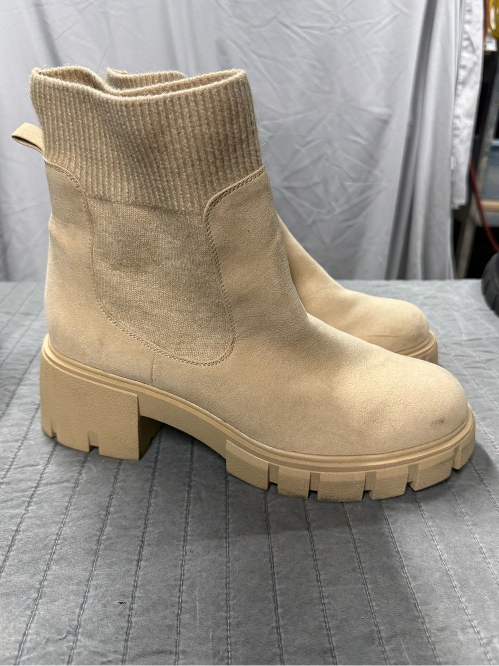 torrid Tan Chunky Chelsea Ankle Boots with Rib Knit Collar 13WW